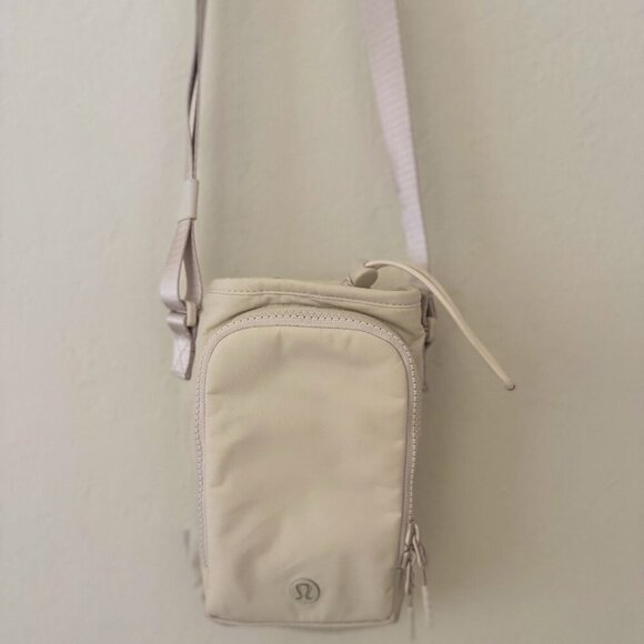 lululemon athletica Handbags - Water Bottle Crossbody with Front Pocket 2L - Lululemon